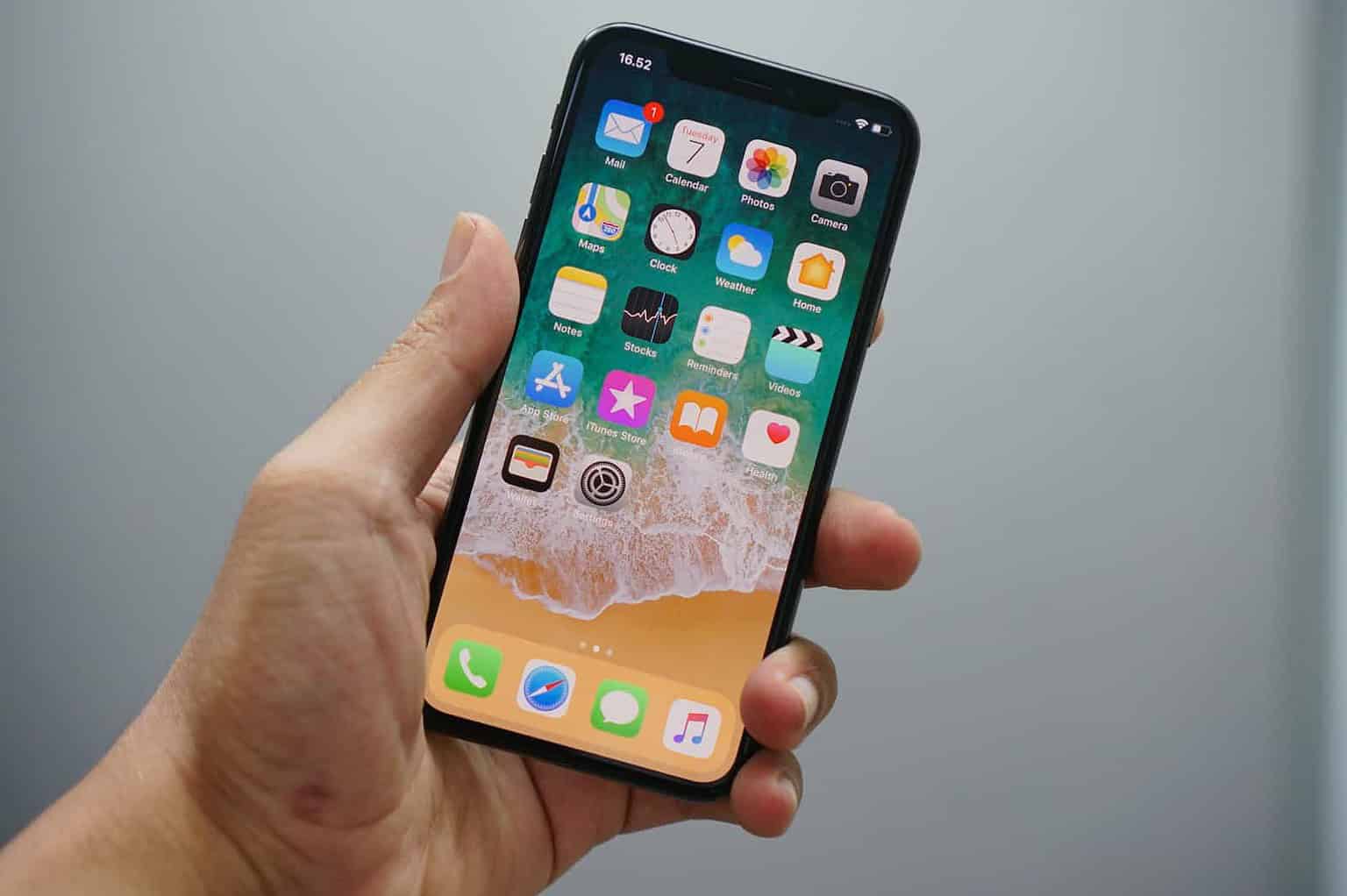 iPhone Screen Resolution Guide (20072025) SimplyMac