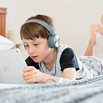 block youtube from safari ipad Child Using iPad