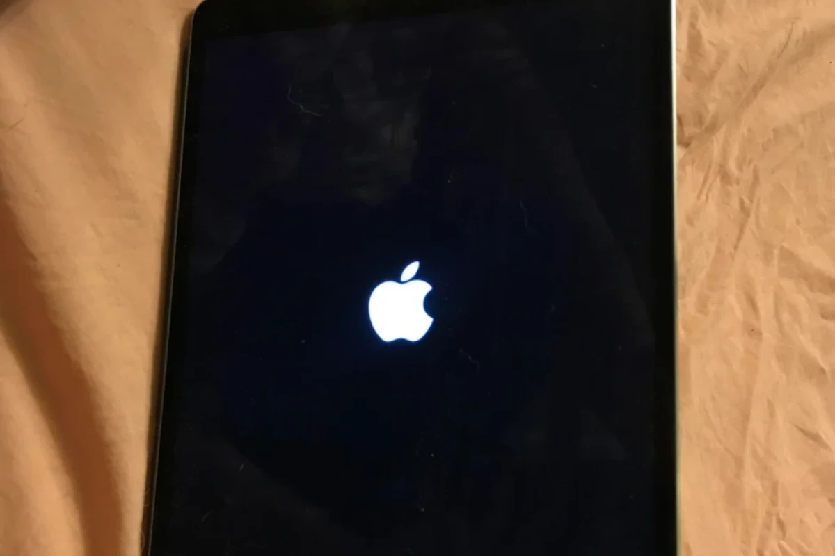 Ipad With Apple Logo