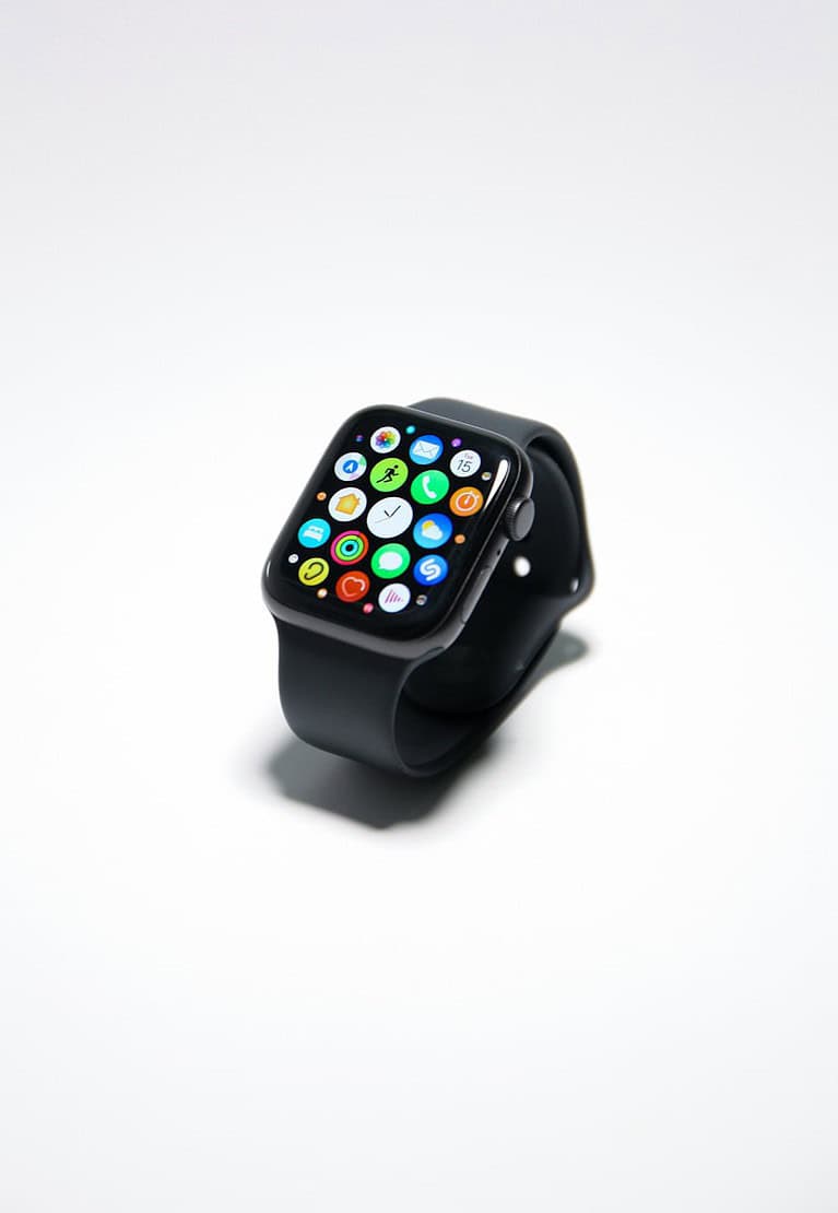 how to change brightness of apple watch