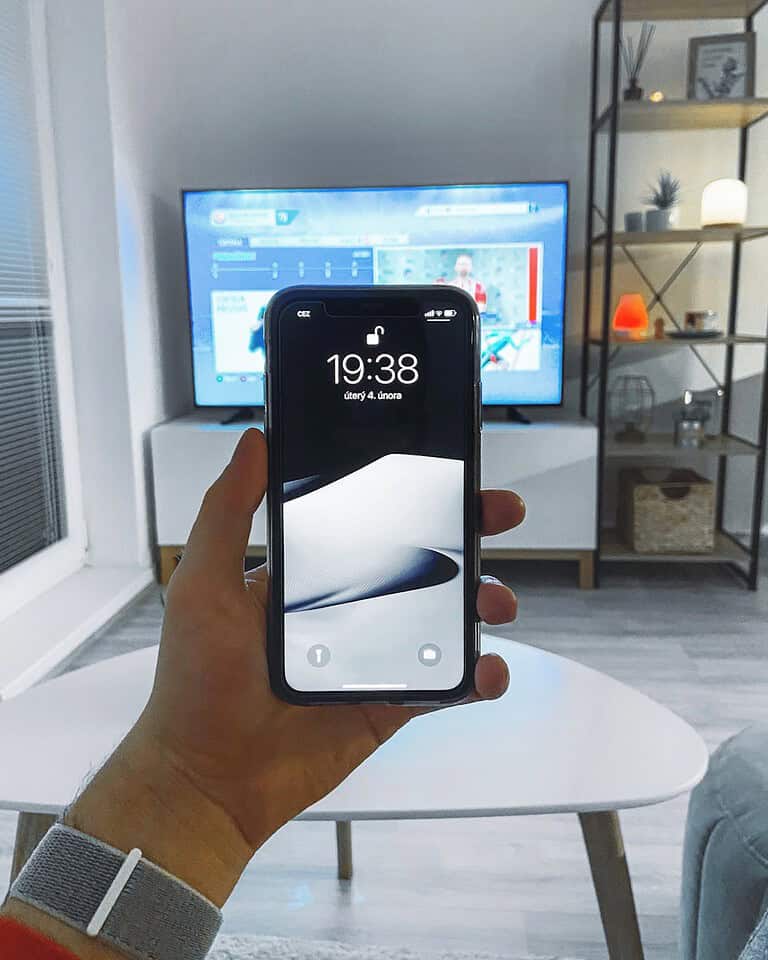 How Do I Mirror My iPhone to My TV Without Apple TV? - SimplyMac - How Do I Mirror My Iphone 11 To My Tv