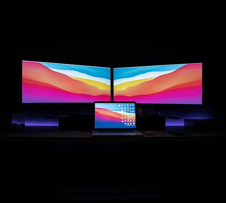 Connecting A Macbook Air To Two External Monitors - SimplyMac